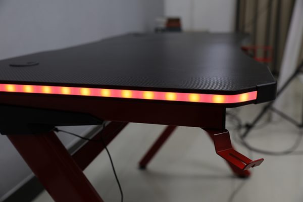 Bureau de jeu Table d'ordinateur Mistral - Bureau de jeu - Eclairage LED - 120 x 60 cm - VDD World