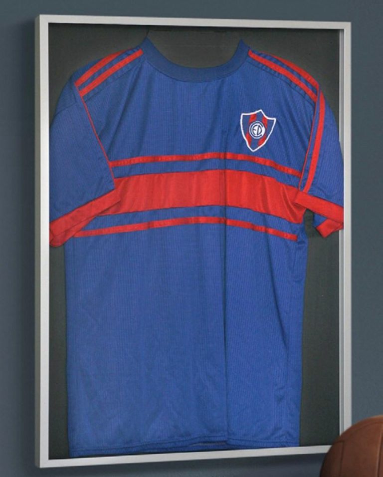 Cadre photo Nielsen pour encadrer votre maillot de football ou d'autres objets - image alternative