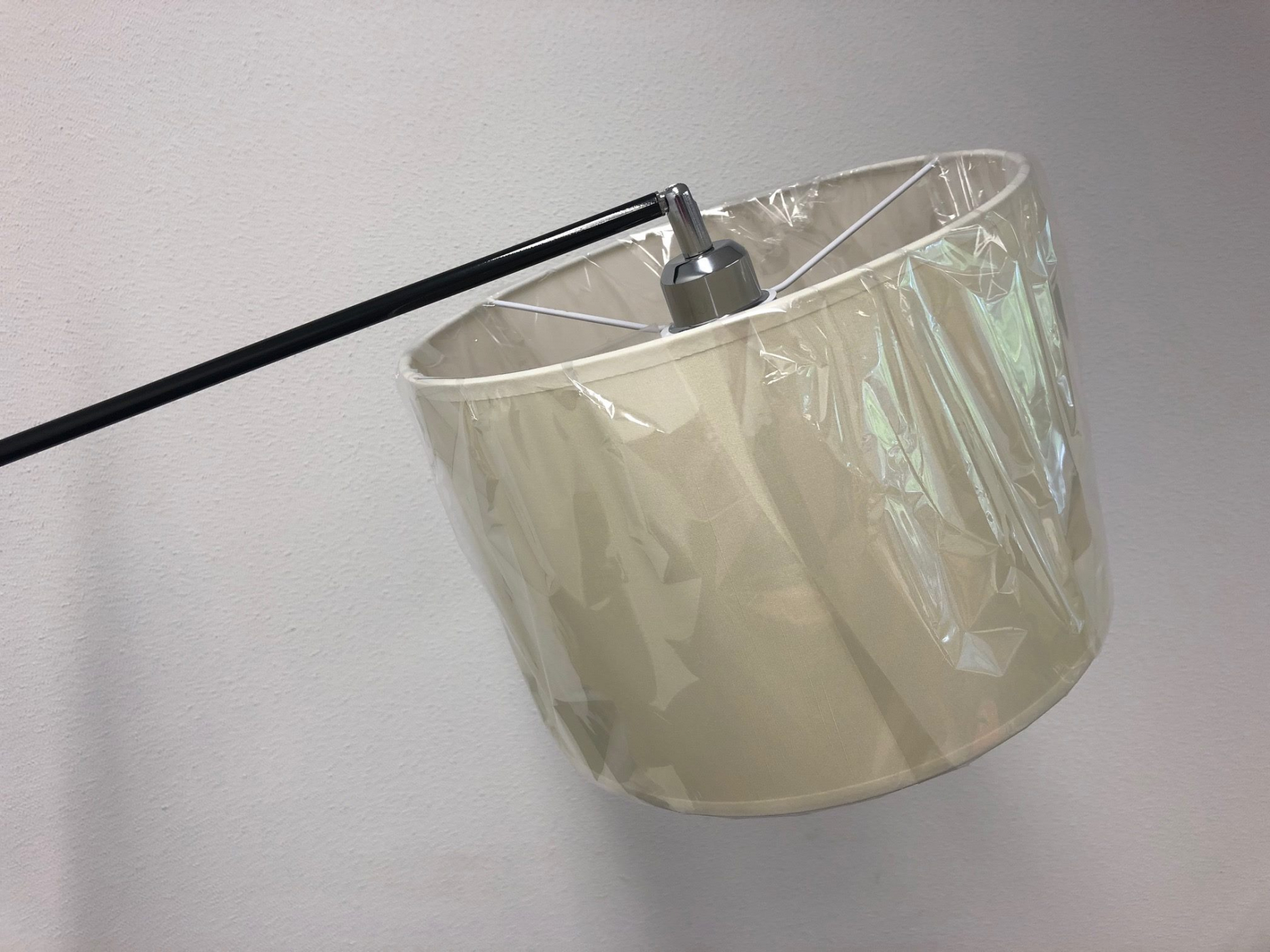 Lampadaire sur pied lampe à arc réglable abat-jour crème blanc argenté - VDD World FR Lampadaire sur pied lampe à arc réglable abat-jour crème blanc argenté - VDD World FR