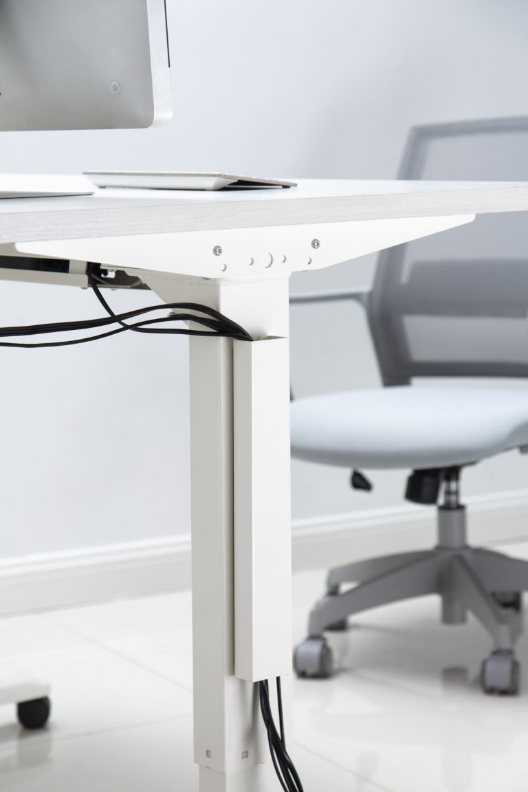 Cadre de bureau pour chemin de câbles magnétique - bureau organisateur de câbles - image alternative