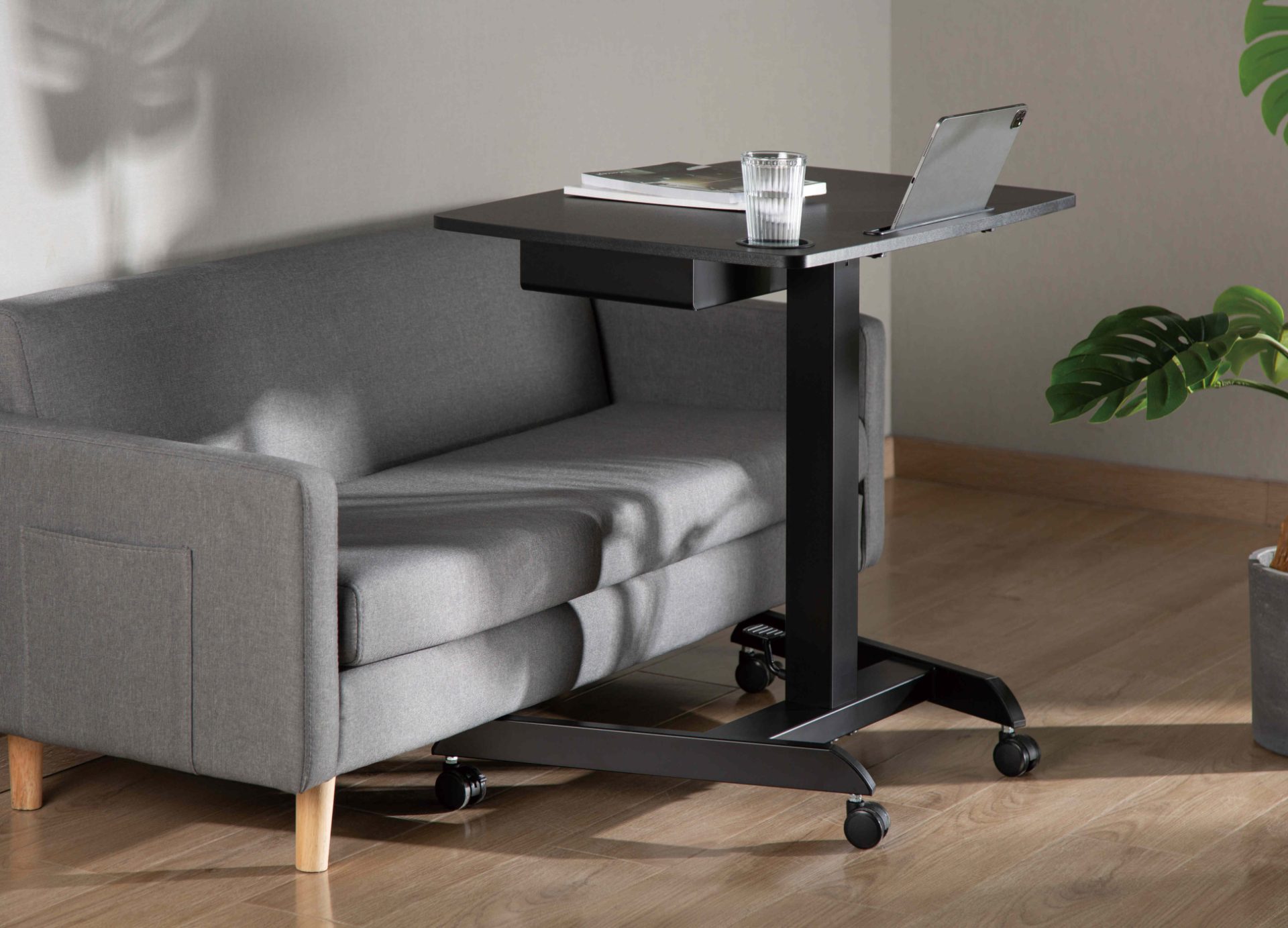 Bureau assis debout table d'ordinateur portable - bureau de présentation - mobile - VDD World FR Bureau assis debout table d'ordinateur portable - bureau de présentation - mobile - VDD World FR