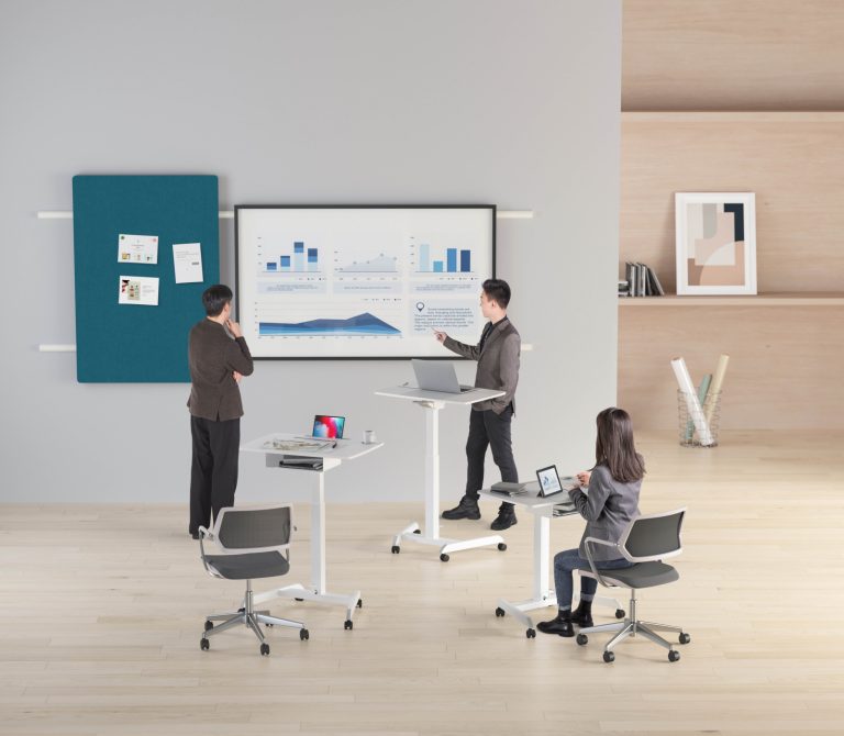Bureau assis-debout mobile - table pour ordinateur portable - poste de travail mobile - image alternative