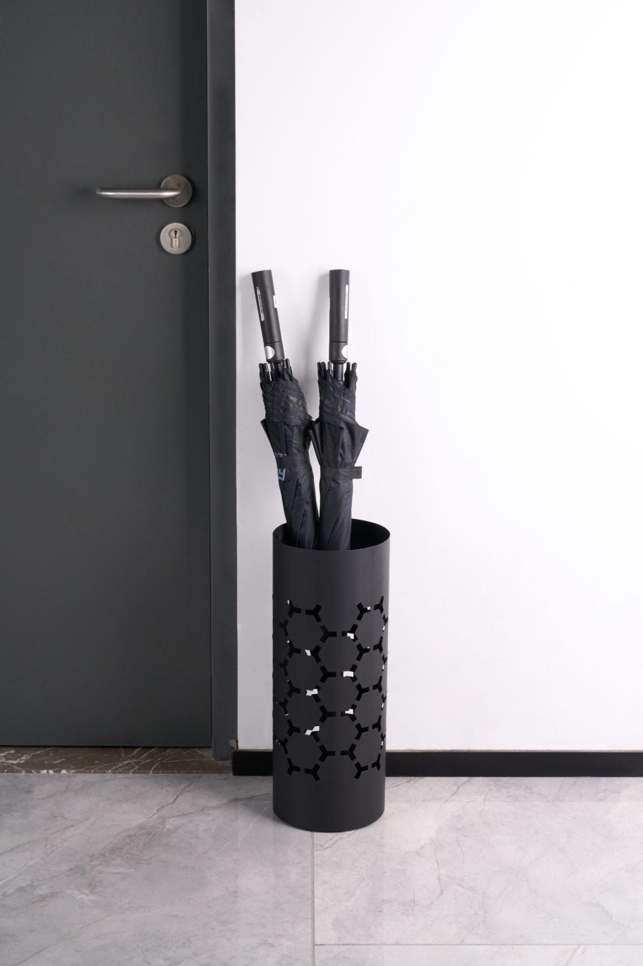 VDD - poubelle parapluie - noir - aluminium - moderne - pratique - VDD World FR VDD - poubelle parapluie - noir - aluminium - moderne - pratique - VDD World FR